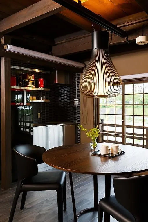 Yaeyatoichicho Villa Kyoto